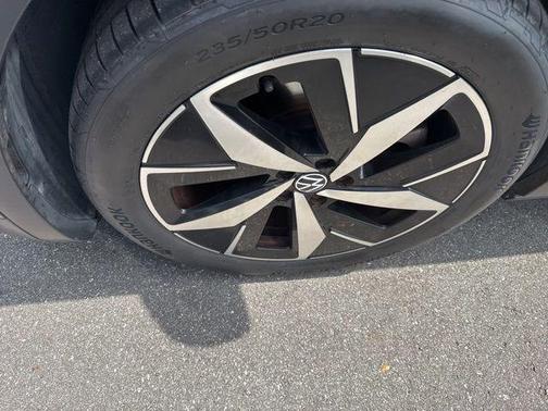 Deep Black 2023 Volkswagen ID.4 S