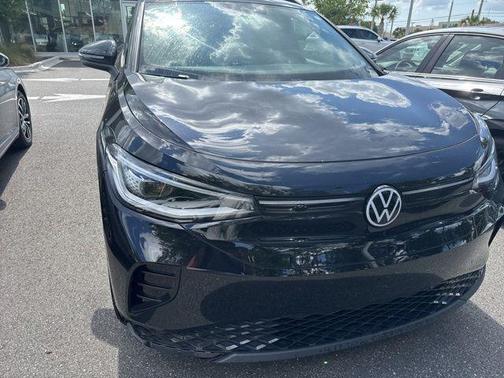 Deep Black 2023 Volkswagen ID.4 S