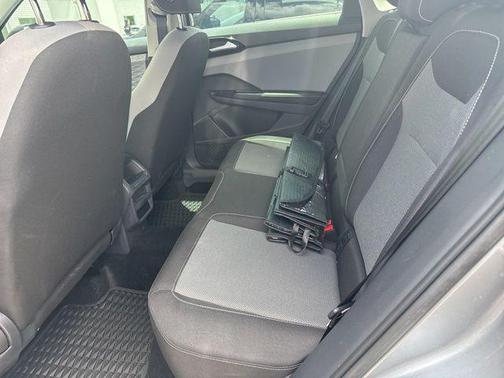 Platinum Gray Metallic 2022 Volkswagen Tiguan 2.0T SE