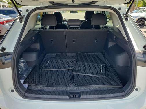 Pure White 2025 Volkswagen Tiguan 2.0T S