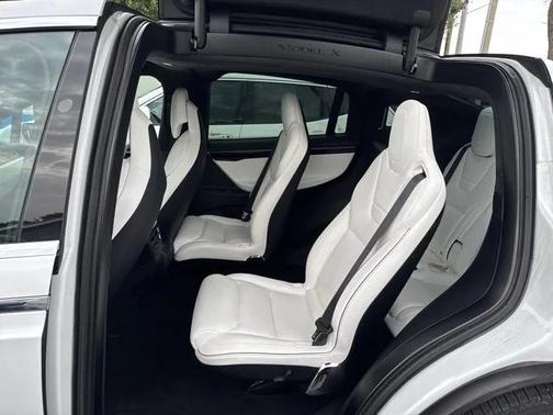 2017 Tesla Model X 90D