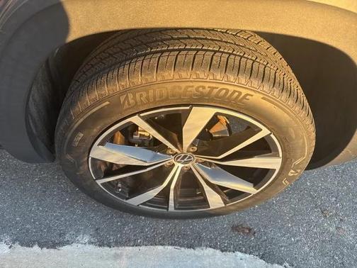 2024 Volkswagen Atlas 2.0T SEL Premium R-Line 4MOTION