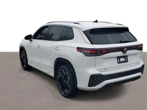 2026 Volkswagen Tiguan 2.0T SEL R-Line 4MOTION