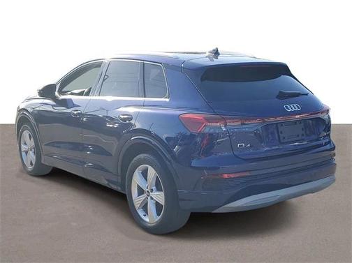 2022 Audi e-tron Premium Plus