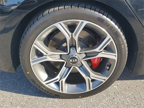 2021 Kia Stinger GT1