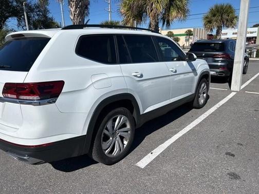 2022 Volkswagen Atlas 2.0T SE w/Technology