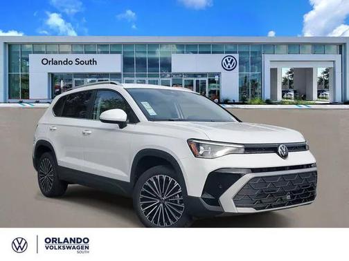 Pure White 2026 Volkswagen Taos SE
