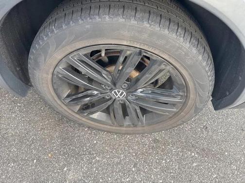 2022 Volkswagen Tiguan 2.0T SE R-Line Black 4MOTION