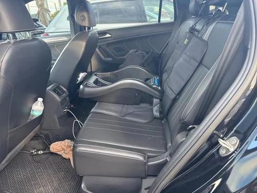 2022 Volkswagen Tiguan 2.0T SE R-Line Black 4MOTION