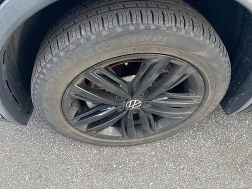 2022 Volkswagen Tiguan 2.0T SE R-Line Black 4MOTION