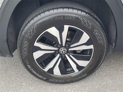 2024 Volkswagen Atlas 2.0T SE