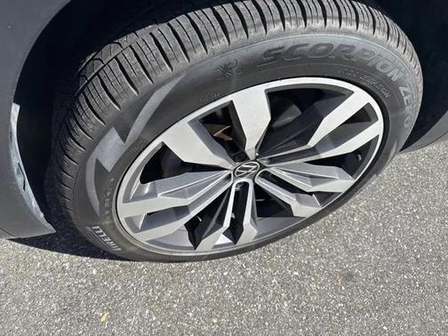 2022 Volkswagen Atlas 3.6L SEL Premium