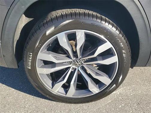 2022 Volkswagen Atlas 3.6L SEL Premium