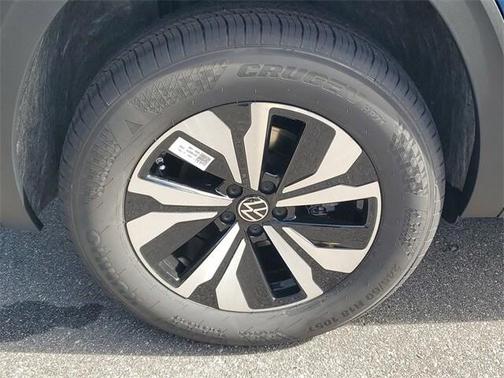 2026 Volkswagen Atlas Cross Sport 2.0T SE