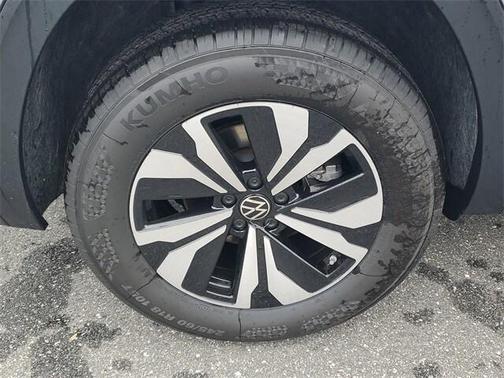 2026 Volkswagen Atlas Cross Sport 2.0T SE