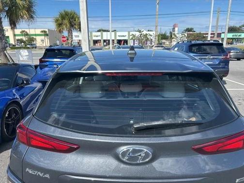 2022 Hyundai KONA SE