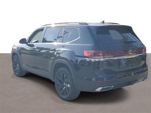 2025 Volkswagen Atlas 2.0T SE w/Technology 4MOTION
