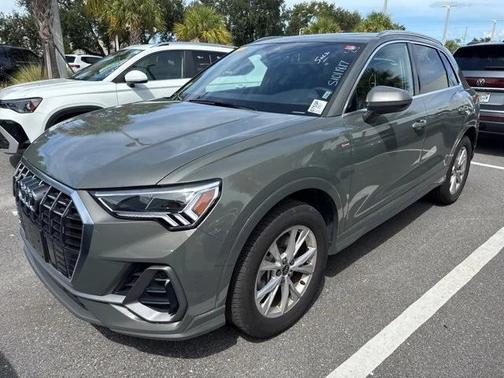 2025 Audi Q3 Premium 45 TFSI S line quattro Tiptronic