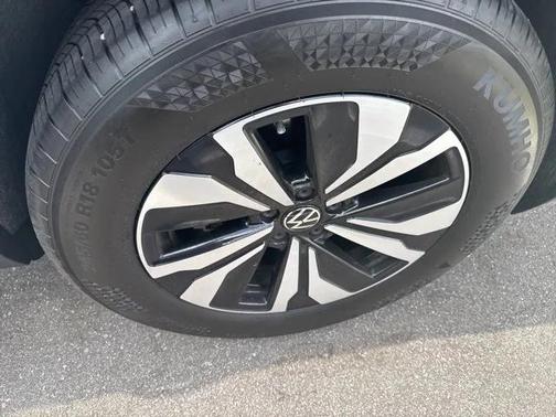 2024 Volkswagen Atlas Cross Sport 2.0T SE