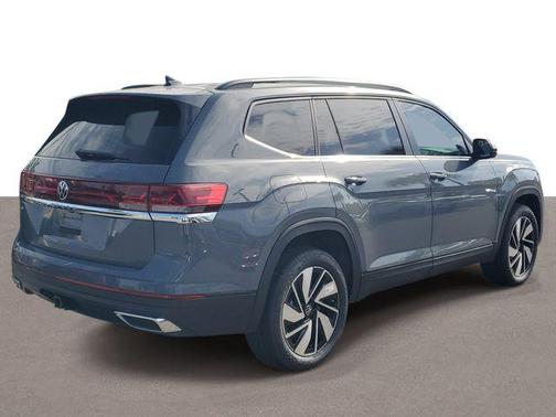 pure gray 2026 Volkswagen Atlas 2.0T SE w/Technology