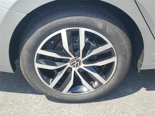 2025 Volkswagen Jetta 1.5T SE