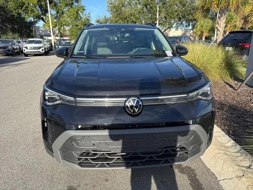 2025 Volkswagen Taos 1.5T SE Black