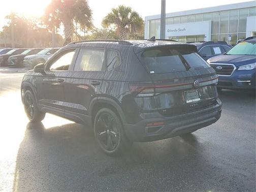 2025 Volkswagen Taos 1.5T SE Black
