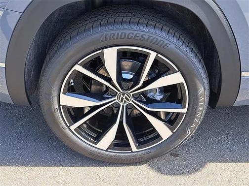 2025 Volkswagen Atlas 2.0T SEL Premium R-Line 4MOTION