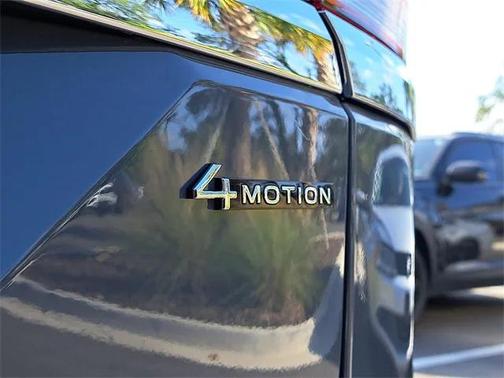 2025 Volkswagen Atlas 2.0T SEL Premium R-Line 4MOTION