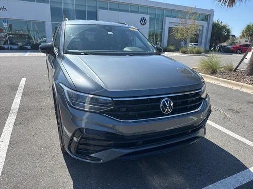 2022 Volkswagen Tiguan 2.0T SE R-Line Black