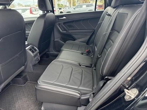 2022 Volkswagen Tiguan 2.0T SEL R-Line 4MOTION