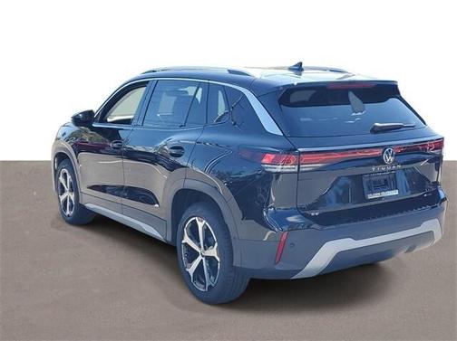 2025 Volkswagen Tiguan 2.0T SE 4MOTION