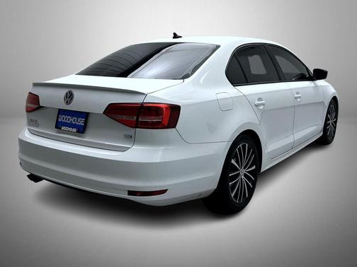 2015 Volkswagen Jetta 1.8T Sport