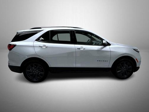 Silver Ice Metallic 2022 Chevrolet Equinox AWD RS