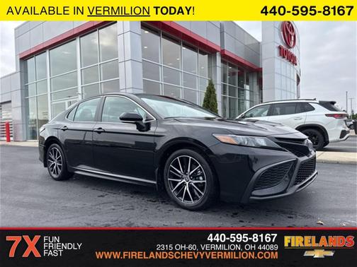 2023 Toyota Camry SE