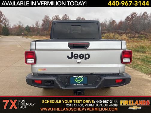 2022 Jeep Gladiator Sport