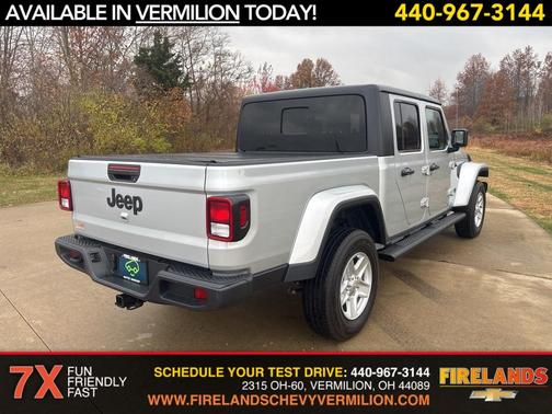 2022 Jeep Gladiator Sport