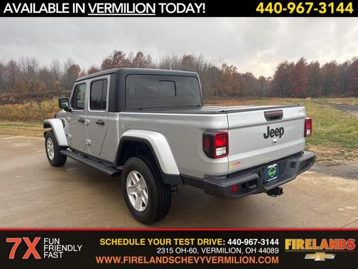 2022 Jeep Gladiator Sport