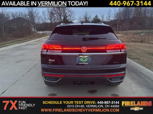 2025 Volkswagen Atlas Cross Sport 2.0T SE w/Technology