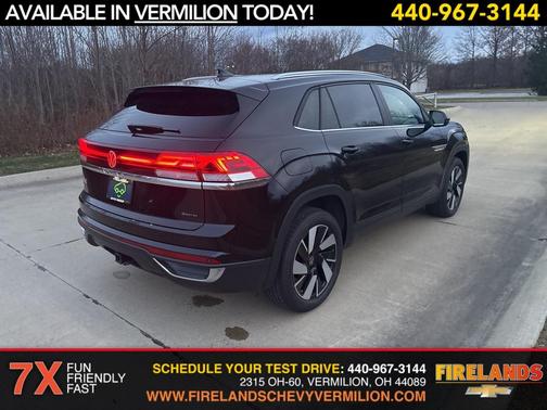 2025 Volkswagen Atlas Cross Sport 2.0T SE w/Technology