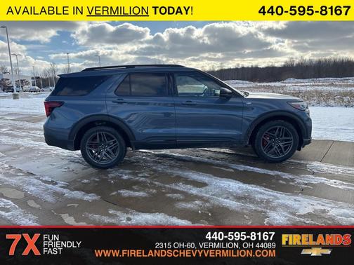 2025 Ford Explorer ST-Line