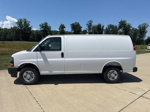 2025 Chevrolet Express 2500 Work Van