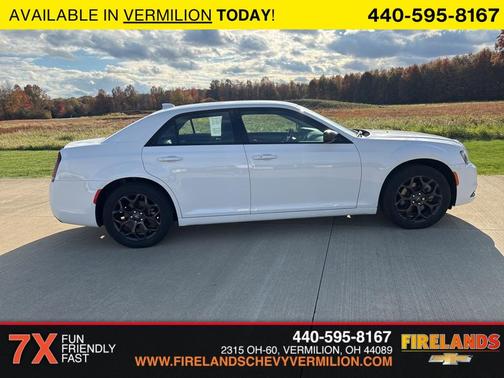 2022 Chrysler 300 Touring