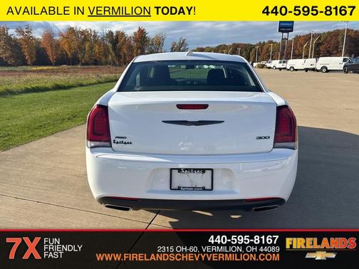 2022 Chrysler 300 Touring