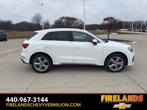 2021 Audi Q3 45 S line Premium