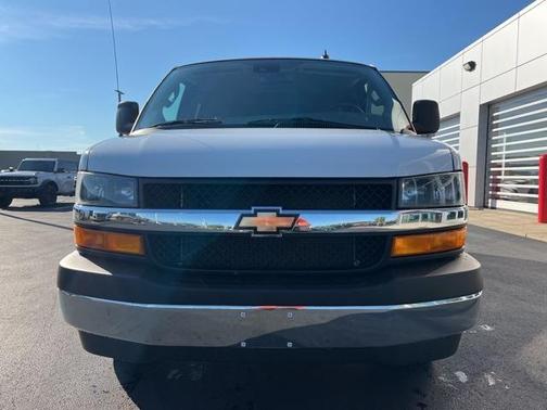2024 Chevrolet Express 3500 LT