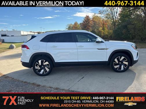 2024 Volkswagen Atlas Cross Sport 2.0T SE w/Technology