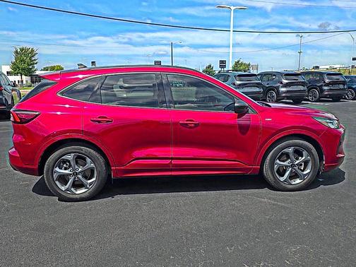 Rapid Red Metallic Tinted Clearcoat 2023 Ford Escape ST-Line