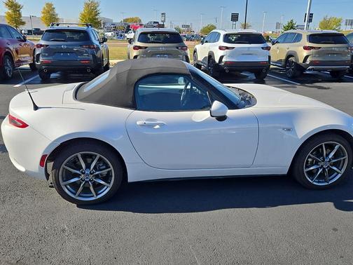 2022 Mazda MX-5 Miata Grand Touring