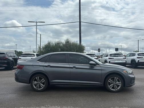 2023 Volkswagen Jetta 1.5T SE